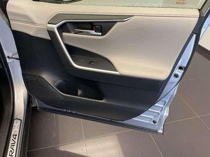 Occasion 2022 Toyota RAV4 Hybrid Lounge SUV | 32 990 € (Prix assez cher) - Image 1/1