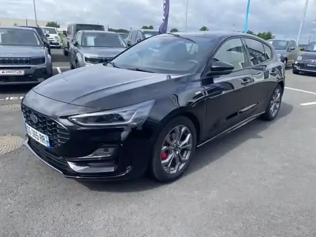 Noir agate métallisé Utilisé 2022 Ford Focus ST-Line X Berline | 23 999 € (Prix cher) - Image 1/4
