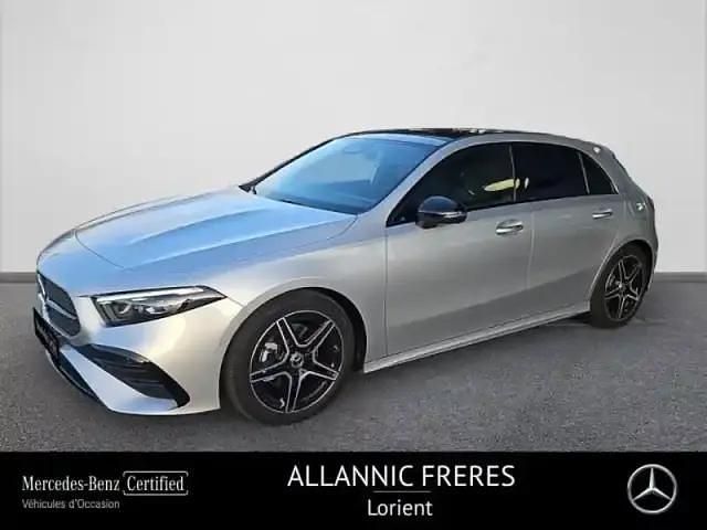 Argent hightech métallisé Utilisé 2024 Mercedes A180 AMG line Berline | 39 900 € - Image 1/4