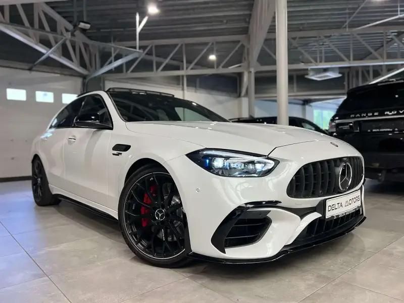 Blanc Utilisé 2024 Mercedes C63 AMG AMG Berline | 97 990 € (Prix assez cher) - Image 1/4