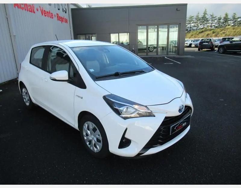 Occasion Toyota Yaris Hybrid 76 ch (55 kW) 2019 Blanc Berline