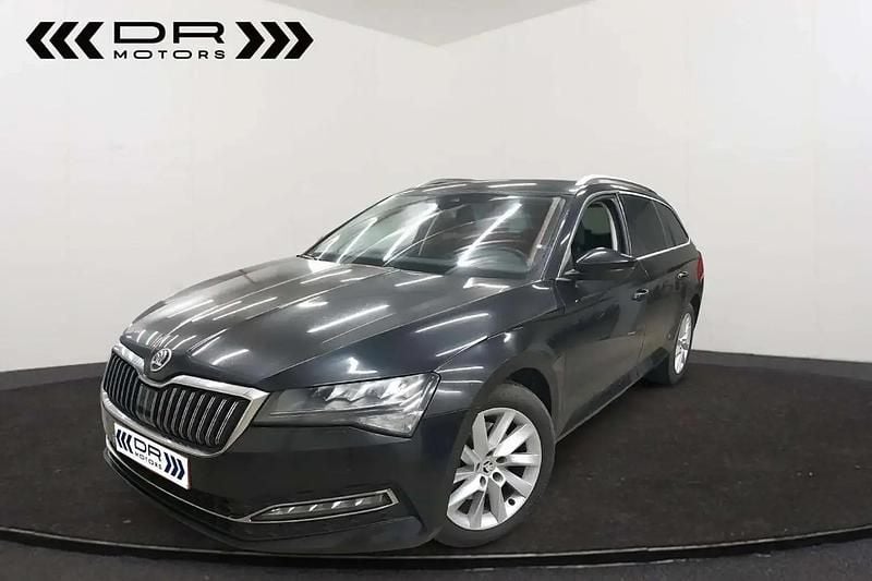 Noir Utilisé 2020 Skoda Superb Ambition Break | 18 995 € (Prix juste) - Image 1/4