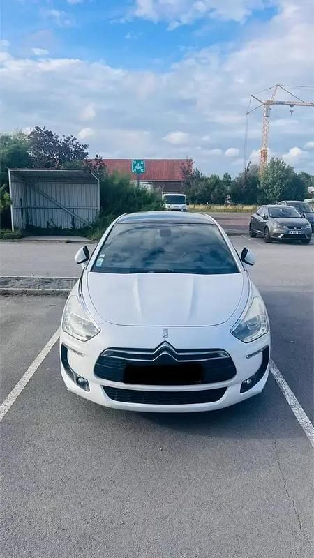 Occasion 2013 Citroën DS5 So Chic Citadine | 9 500 € - Image 1/4