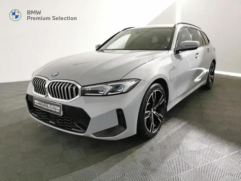 Gris Occasion 2025 BMW 330 M Sport Break | 49 990 € (Prix juste) - Image 1/4
