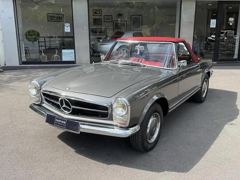 Gris Occasion 1964 Mercedes 230 Cabriolet | 109 000 € - Image 1/4