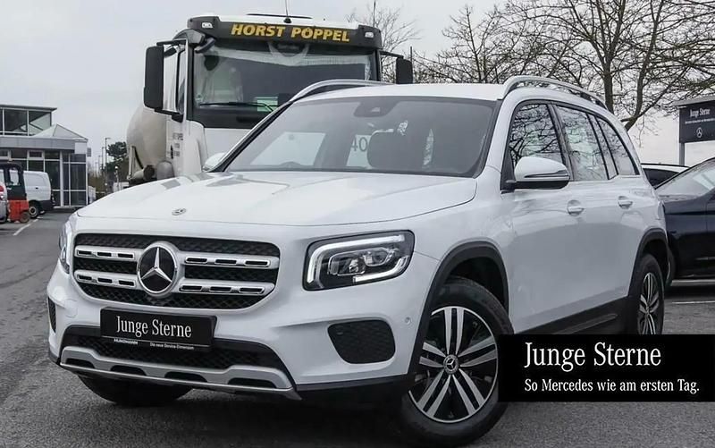Blanc Occasion 2021 Mercedes GLB200 Style SUV | 39 860 € (Prix juste) - Image 1/4
