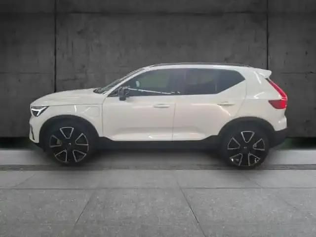 Occasion Volvo XC40 Ultimate 2023 Blanc cristal métallisé SUV