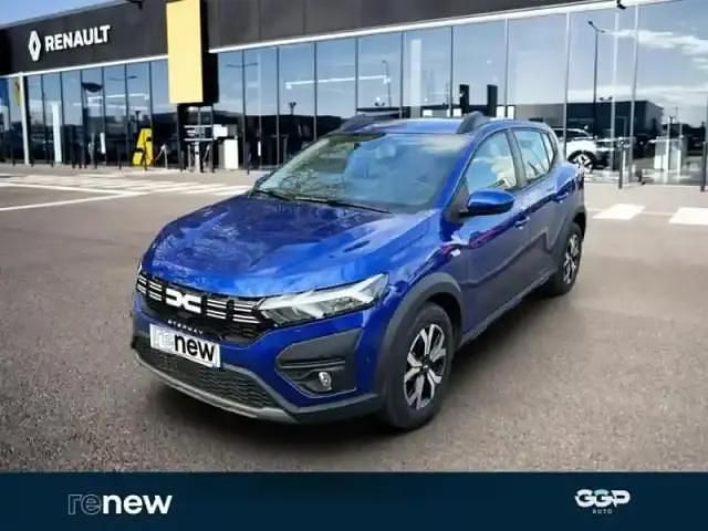 Bleu Utilisé 2024 Dacia Sandero Expression Berline | 15 990 € (Prix juste) - Image 1/4