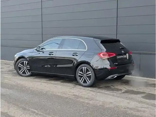 Occasion Mercedes A180 2022 Noir cosmos métallisé Berline