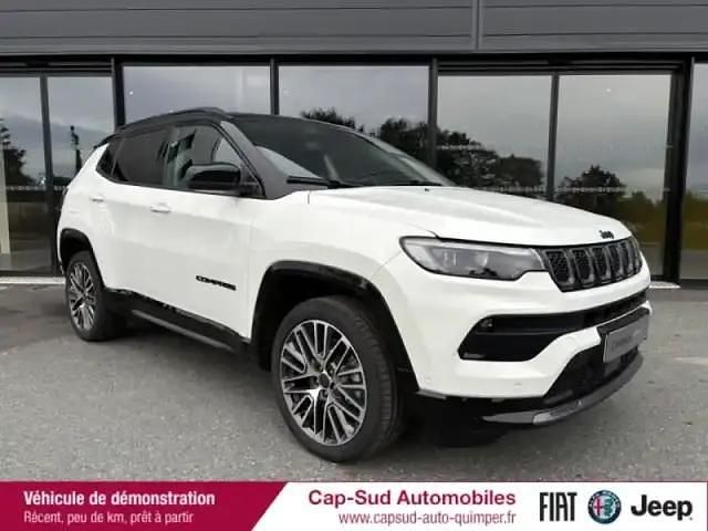 Alpine white+toit noir Utilisé 2024 Jeep Compass Summit SUV | 39 990 € - Image 1/4