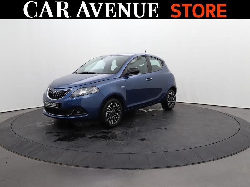 Bleu lancia métallisé/toit noir Utilisé 2024 Lancia Ypsilon Citadine | 13 490 € - Image 1/1