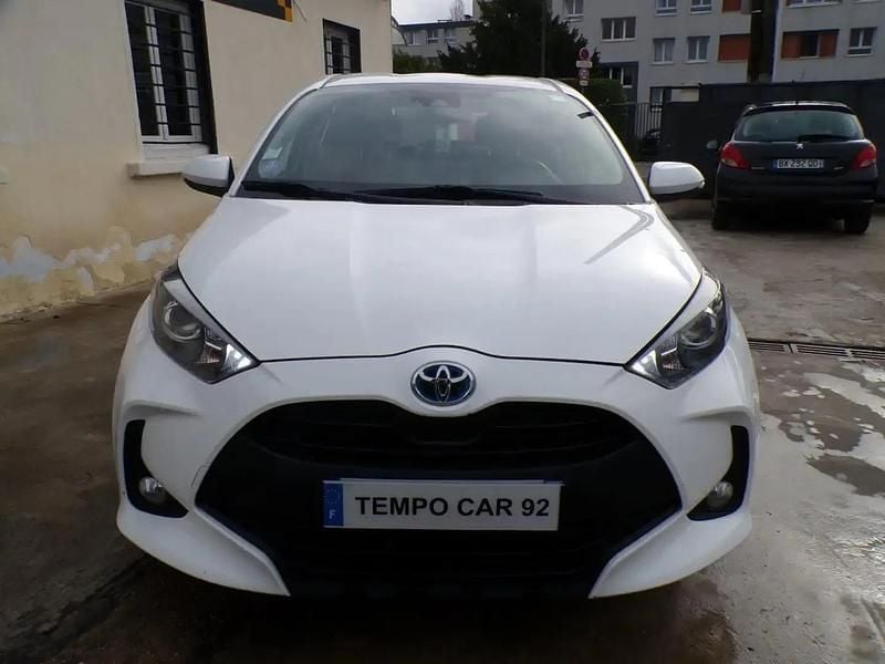 Occasion Toyota Yaris Hybrid Business Edition 92 ch (67 kW) 2022 Blanc Citadine