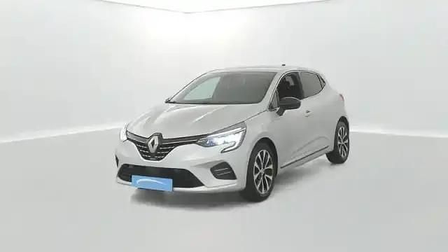 Gris platine Occasion 2023 Renault Clio V Berline | 15 690 € (Prix juste) - Image 1/4