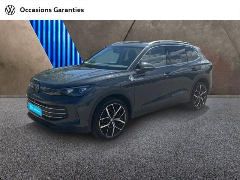 Gris dauphin métallisée Utilisé 2025 VW Tiguan Elegance SUV | 52 890 € - Image 1/4