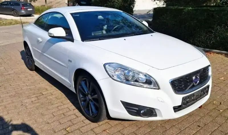 Utilisé 2011 Volvo C70 Momentum Cabriolet | 13 400 € - Image 1/4