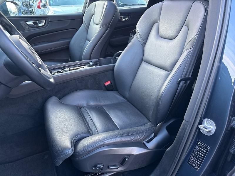 Occasion Volvo XC60 Plus 200 ch (147 kW) 2022 Bleu SUV