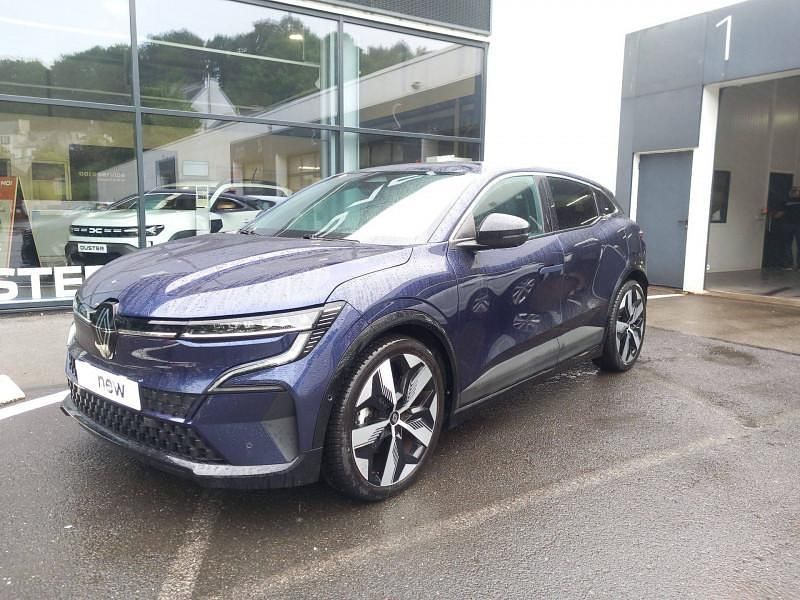 Utilisé 2023 Renault Mégane Techno Berline | 26 990 € (Prix juste) - Image 1/4