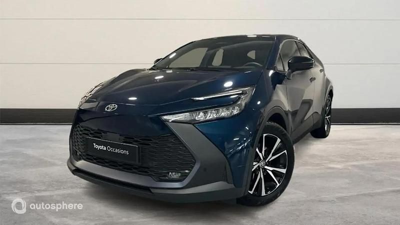 Utilisé 2024 Toyota C-HR Design SUV | 28 990 € - Image 1/4