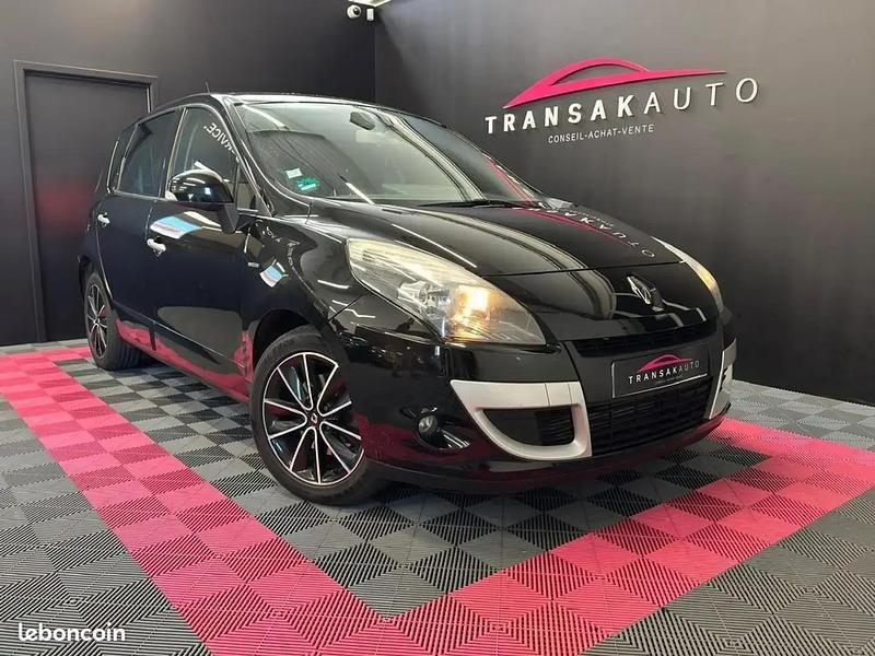 Noir Utilisé 2011 Renault Scénic III Bose Edition Monospace | 7 490 € (Prix cher) - Image 1/4