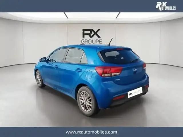 Occasion Kia Rio 100 ch (73 kW) 2023 Bleu Berline