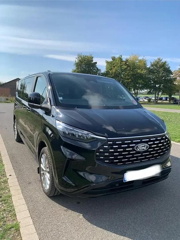 Utilisé 2024 Ford Tourneo Custom Titanium | 55 000 € - Image 1/4