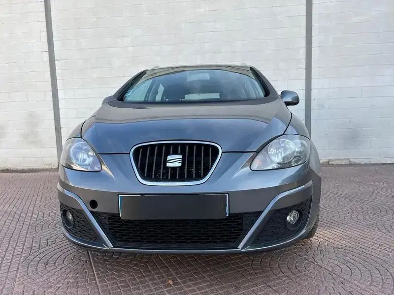 Utilisé 2014 Seat Altea XL Ecomotive Monospace | 4 600 € - Image 1/4