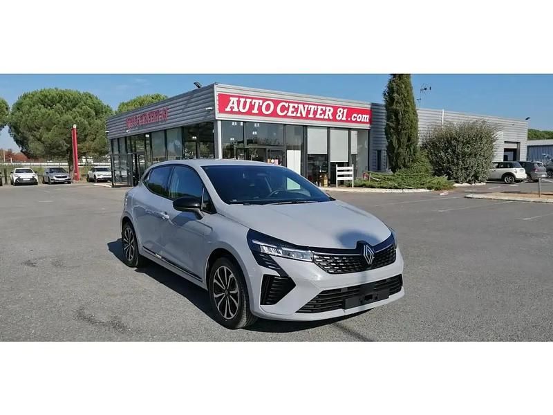 Gris Nouvelle 2025 Renault Clio V Techno Citadine | 23 950 € (Prix juste) - Image 1/4