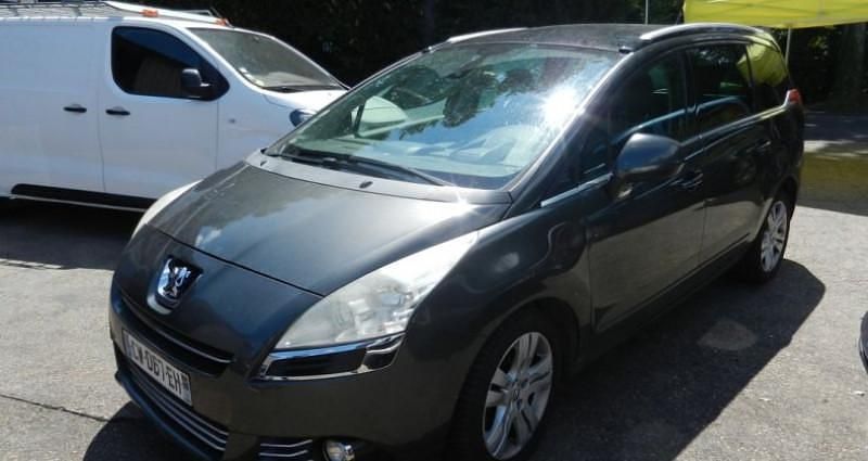 Utilisé 2013 Peugeot 5008 Monospace | 5 900 € (Bon prix) - Image 1/4