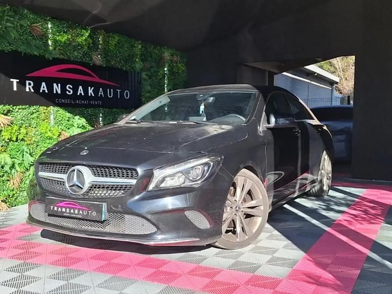Noir Occasion 2017 Mercedes CLA200 Berline | 16 990 € (Prix juste) - Image 1/4