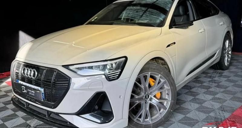 Utilisé 2020 Audi e-tron Sportback S-Line SUV | 31 999 € (Prix cher) - Image 1/4