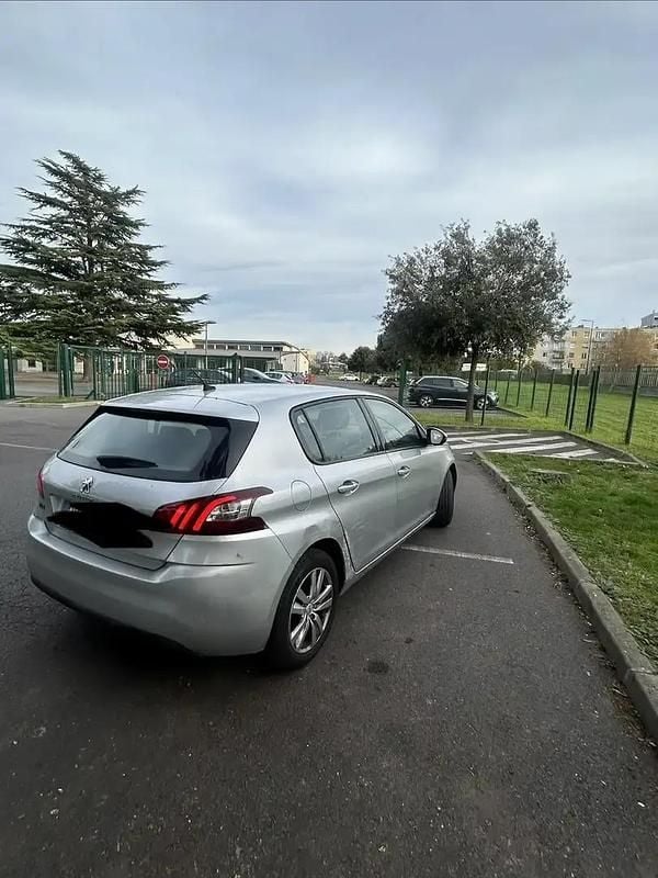 Occasion 2015 Peugeot 308 S Berline | 6 000 € (Bon prix) - Image 1/4