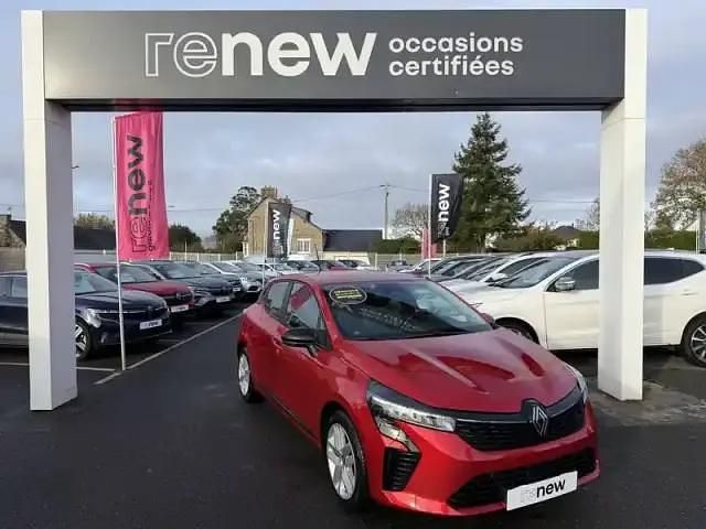 Rouge flamme Occasion 2025 Renault Clio V Berline | 21 290 € (Prix juste) - Image 1/4