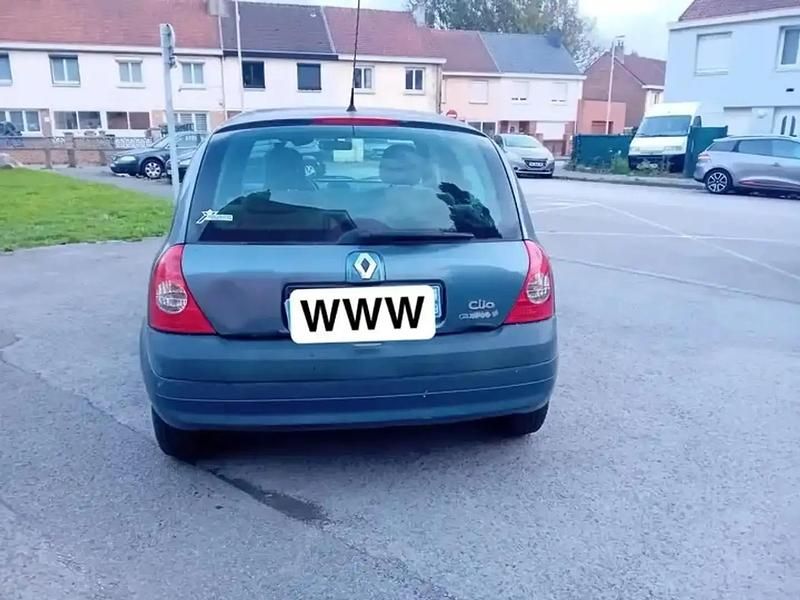 Bleu Utilisé 2005 Renault Clio II Dynamique Berline | 1 000 € - Image 1/4