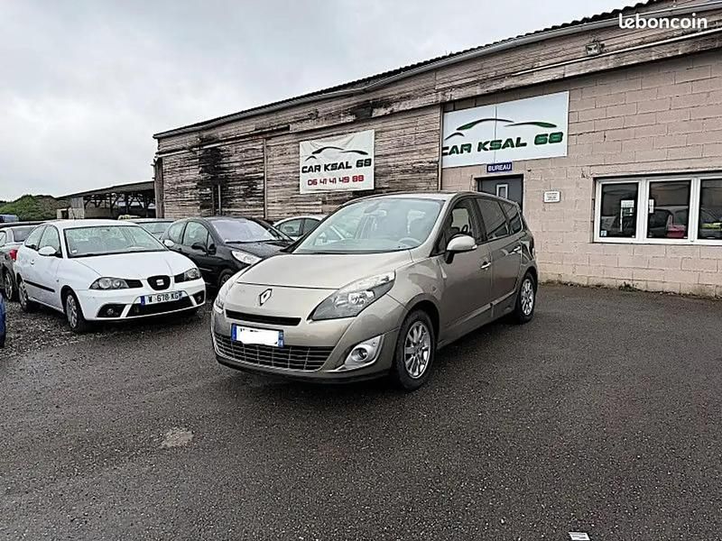 Beige Utilisé 2009 Renault Grand Scénic III Privilege Monospace | 4 999 € - Image 1/4