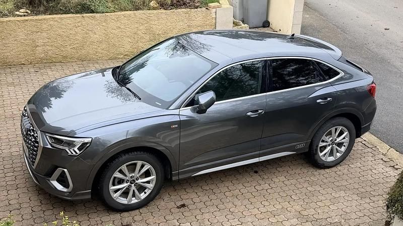 Gris Occasion 2023 Audi Q3 Business SUV | 38 900 € (Prix juste) - Image 1/4