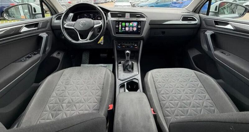 Image 3/4