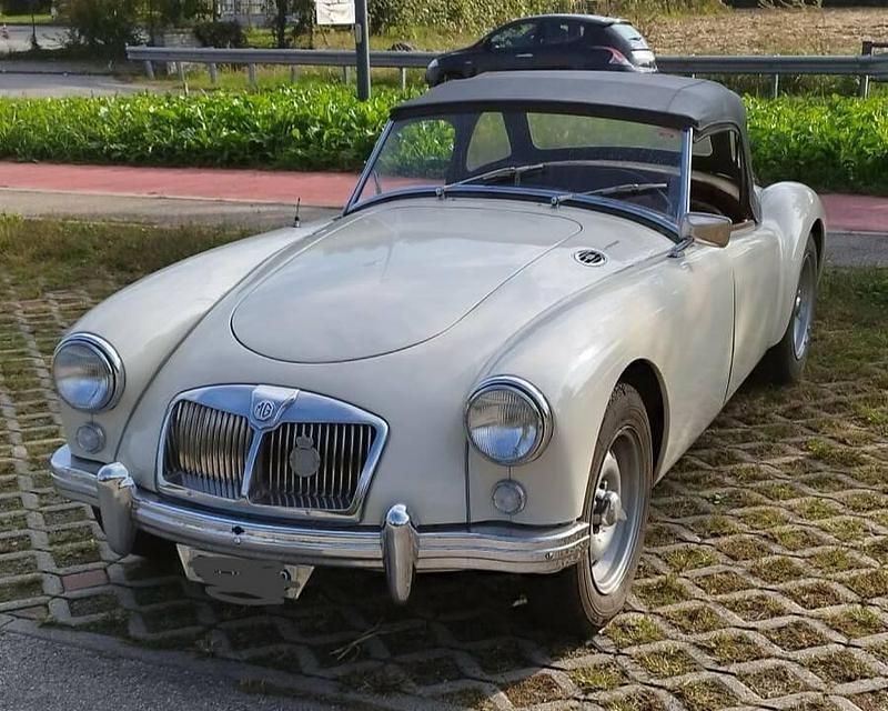 Blanc Utilisé 1959 MG 1600 Cabriolet | 16 200 € - Image 1/4