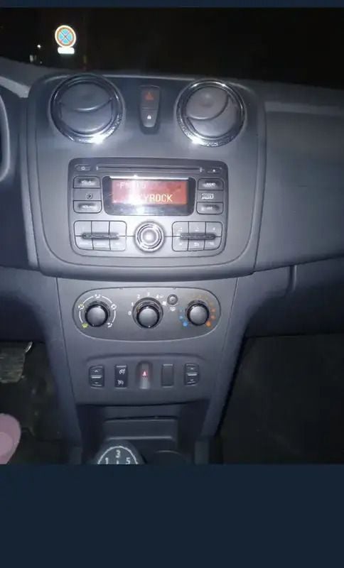 Image 2/4