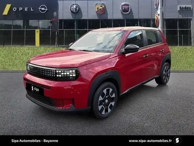 Rouge adrénaline Nouvelle 2025 Fiat Grande Panda Citadine | 18 900 € (Bon prix) - Image 1/4