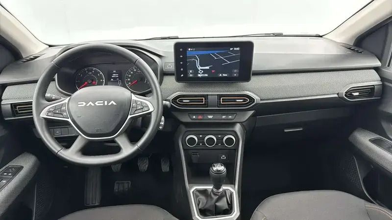 Image 3/4