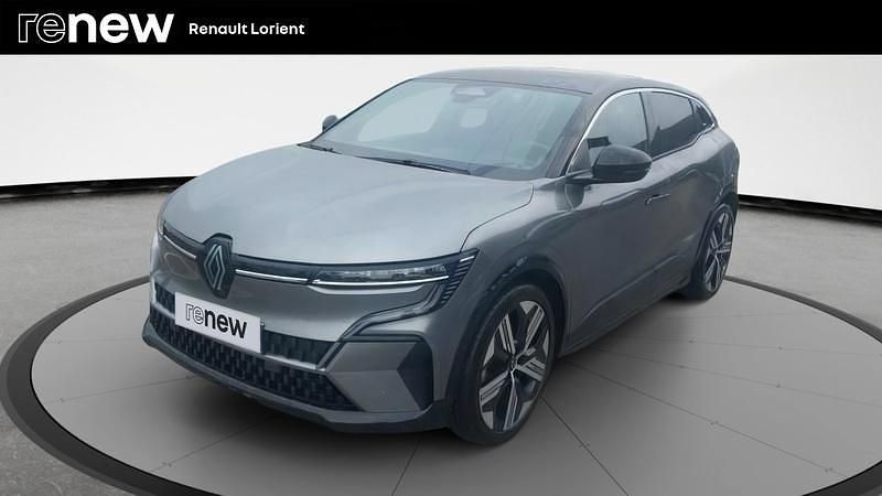 Gris Utilisé 2022 Renault Mégane Iconic Berline | 19 990 € (Bon prix) - Image 1/4