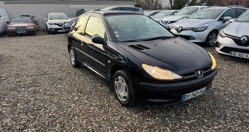 Occasion 2002 Peugeot 206 Citadine | 2 990 € (Prix juste) - Image 1/4