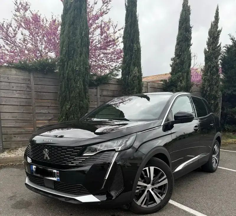 Utilisé 2024 Peugeot 3008 Allure SUV | 20 900 € - Image 1/4