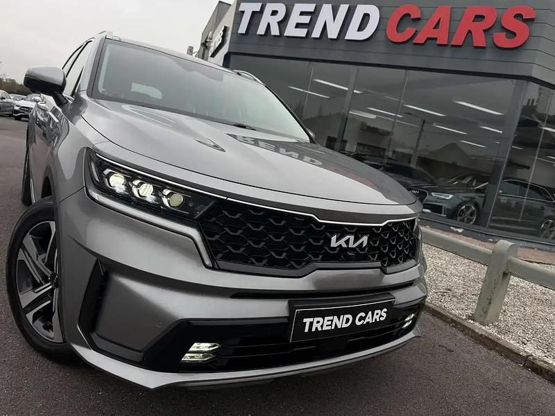 Gris Utilisé 2023 Kia Sorento SUV | 42 999 € - Image 1/4