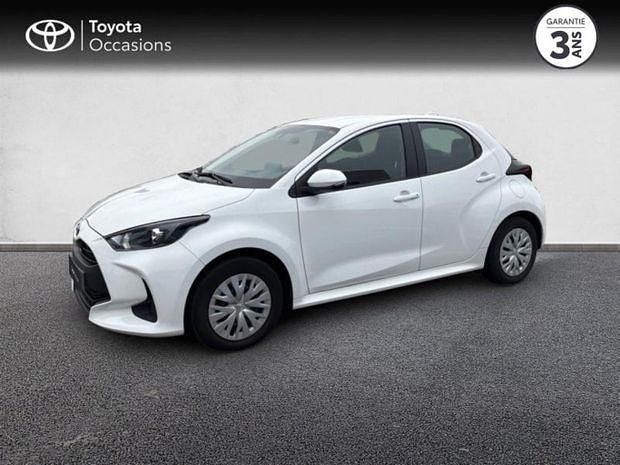 Blanc Utilisé 2023 Toyota Yaris Hybrid | 20 480 € (Super prix) - Image 1/4