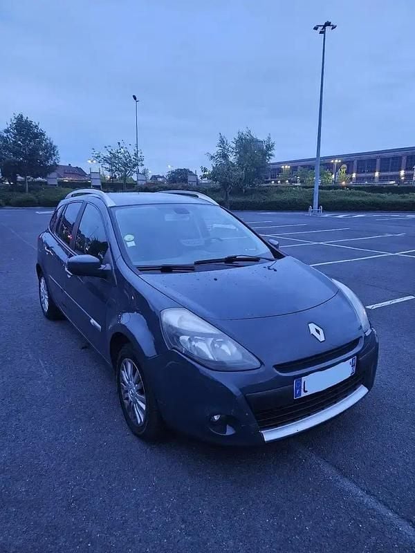 Bleu Utilisé 2012 Renault Clio GrandTour Expression Break | 2 750 € - Image 1/4