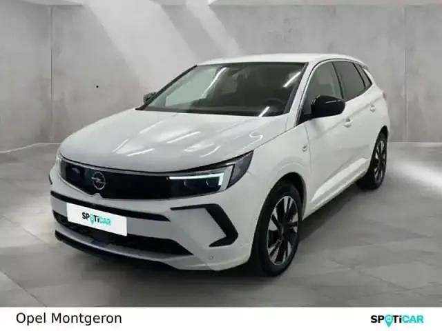 Blanc arktis brillant Utilisé 2022 Opel Grandland X Business SUV | 21 990 € - Image 1/4
