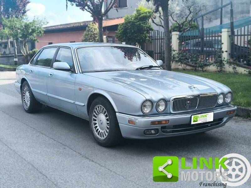 Bleu Utilisé 1995 Jaguar XJ6 Sovereign Berline | 7 990 € - Image 1/4