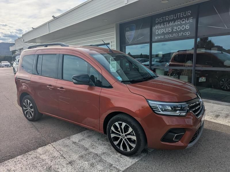 Utilisé 2023 Renault Kangoo Techno Monospace | 28 900 € (Prix cher) - Image 1/4