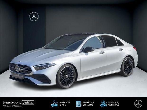 Gris Utilisé 2023 Mercedes A200 AMG line Berline | 33 690 € (Prix assez cher) - Image 1/4